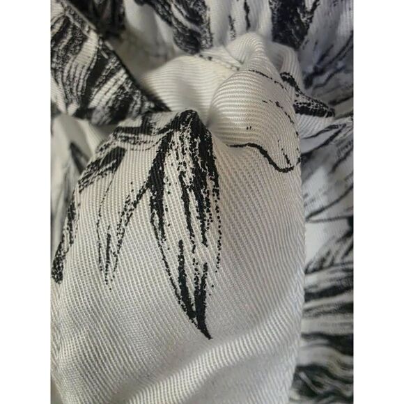 C&C California Women’s Casual Shorts - Soft Lightweight Fabric - Picture 4 of 11